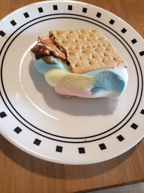 Quick Microwave S'mores_image