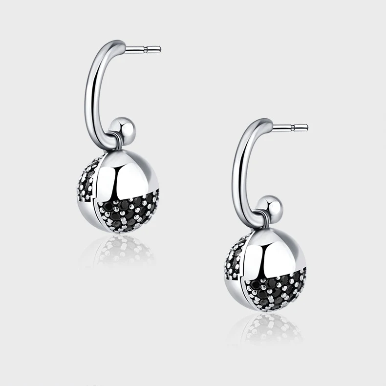 Boucles d'oreilles en zircon 925 argent sterling, design petite boule à souhaits. Élégance subtile, cadeau idéal, port quotidien confortable.