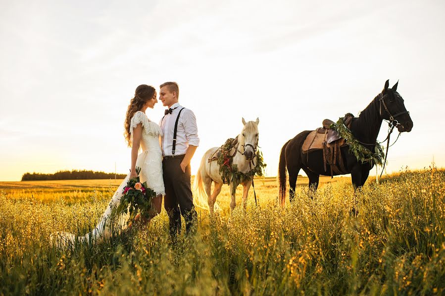 Fotografo di matrimoni Anastasiya Lesnova (lesnovaphoto). Foto del 12 luglio 2015