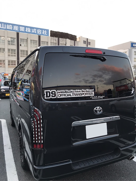 ハイエースバンのたかひろさんが投稿したカスタム事例の投稿画像1枚目