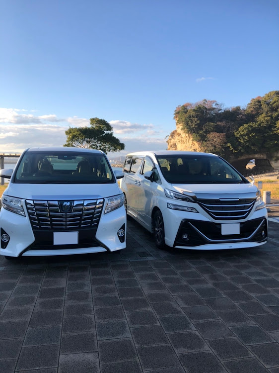 ヴェルファイアのドライブ・ノーマル車高・スパシャン グラフェンスプレー・艶だしに関するカスタム事例の投稿画像1枚目