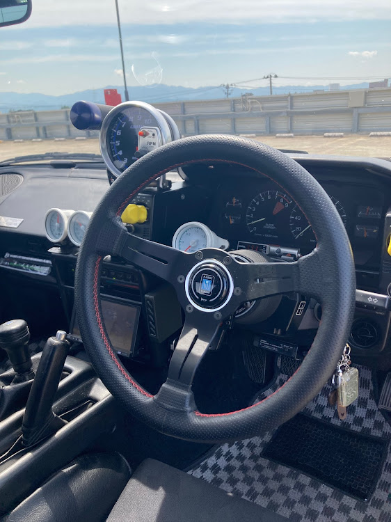MR2のエアコン修理完了・ナルディディープコーン・クラッチ調子悪い・まつ毛が綺麗になりましたに関するカスタム事例の投稿画像2枚目