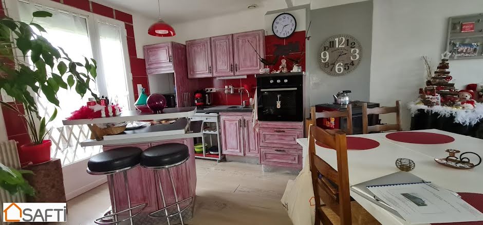 Vente maison 5 pièces 75 m² à Varetz (19240), 128 000 €