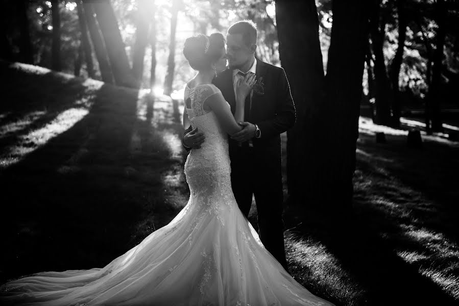 Fotógrafo de casamento Andrey Smirnov (andrewsmirnov). Foto de 13 de outubro 2017