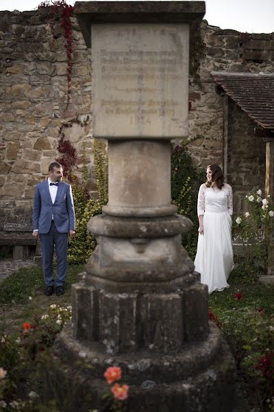 Fotografo di matrimoni Vladut Tiut (tvphoto). Foto del 17 ottobre 2018