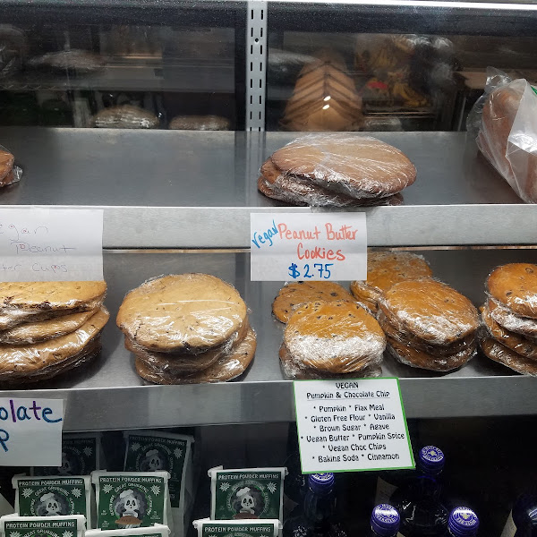 Great price for yummy gigantic, plate sized cookies!