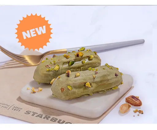 Pistachio Éclair