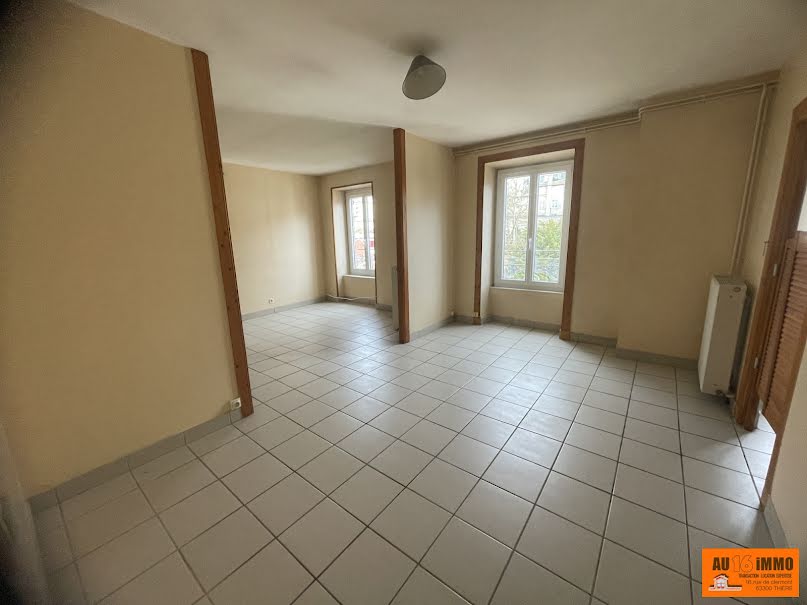 Vente appartement 3 pièces 79 m² à Thiers (63300), 50 600 €