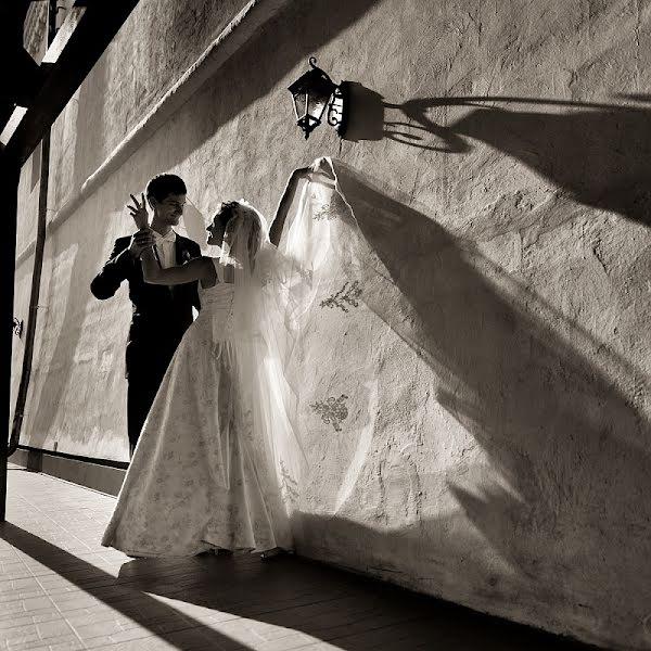 Wedding photographer Volodimir Goncharuk (nivrok). Photo of 12 February 2013