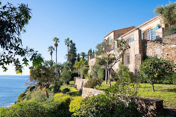 villa à Rayol-Canadel-sur-Mer (83)