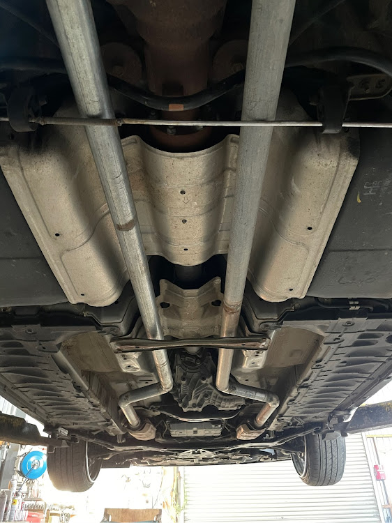 スカイラインのV36 スカイライン・スカイライン・DIY・マフラーDIYに関するカスタム事例の投稿画像2枚目