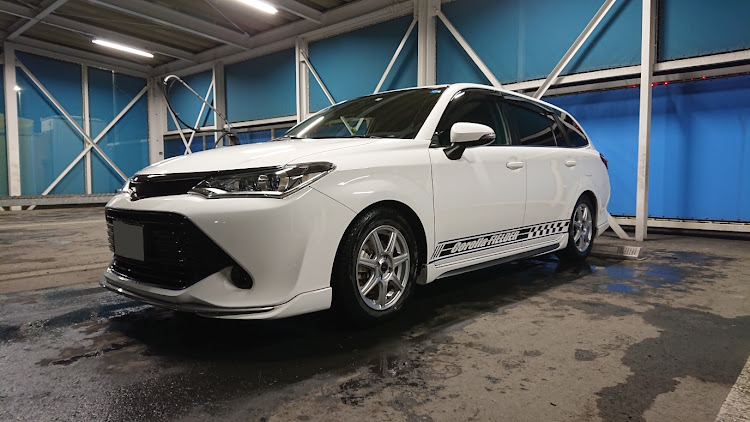 カローラフィールダーの洗車後・明日に備えてキレイキレイ・新年のご挨拶に関するカスタム事例の投稿画像1枚目