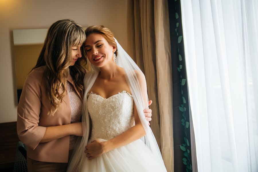 Svatební fotograf Artem Kolomiec (colomba). Fotografie z 22.ledna 2019