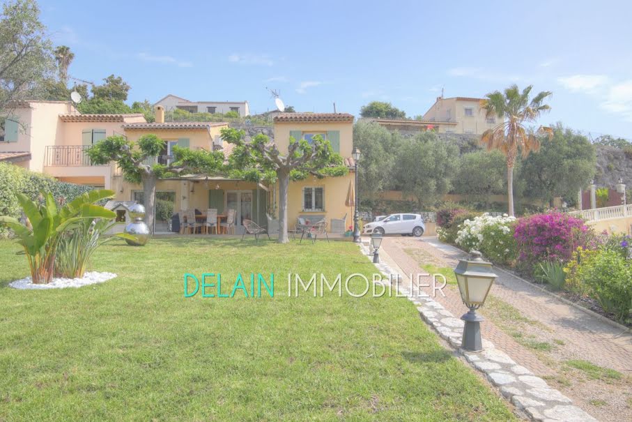 Vente villa 5 pièces 146.28 m² à Cagnes-sur-Mer (06800), 1 050 000 €