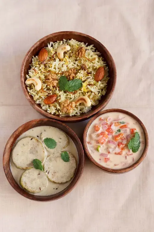 Veg Biryani With Veg Raita