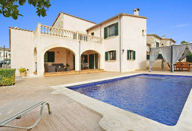 House with pool and terrace 3