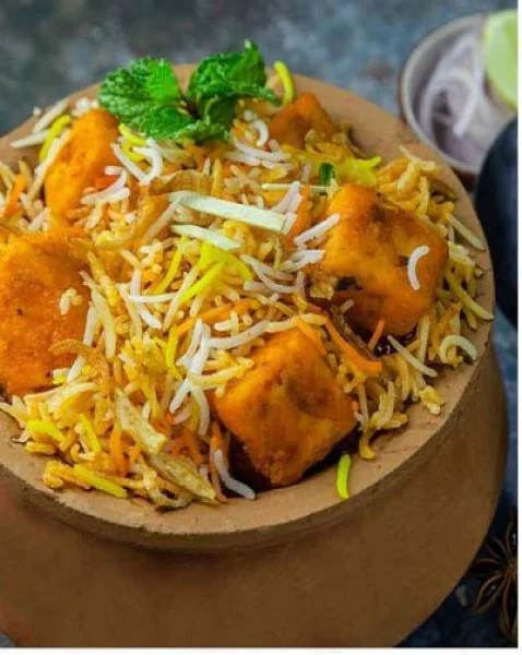 Paneer Dum Biryani (Handi)