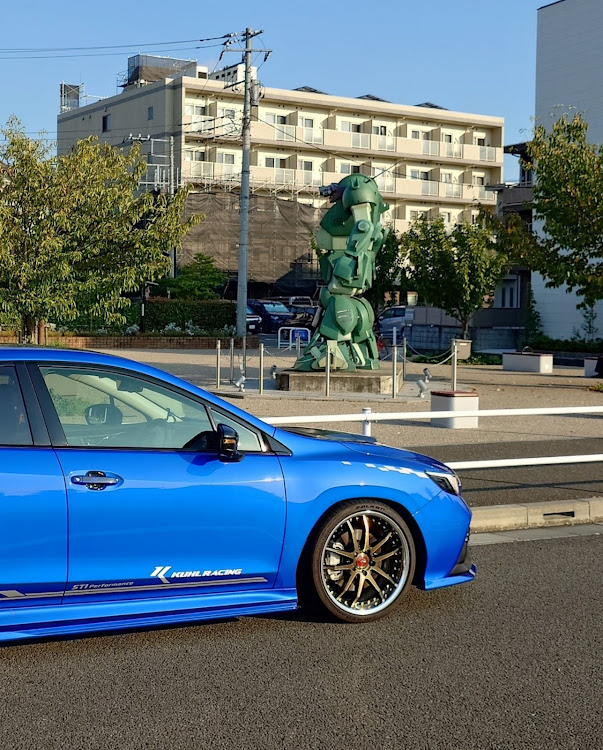 レヴォーグのいいね！&コメントありがとうございます！・異国情緒なシーン・BZMステッカーFACTORY・STIギャラリー・熱中症に気をつけて!!に関するカスタム事例の投稿画像1枚目