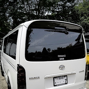 ハイエースバン TRH200V