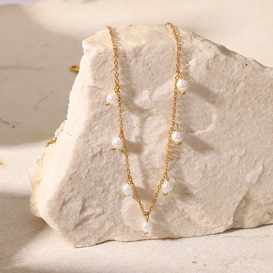 Franse elegante INS-stijl parelkwastjesketting, 18K gouden roestvrijstalen ketting, dames temperament sleutelbeenketting.