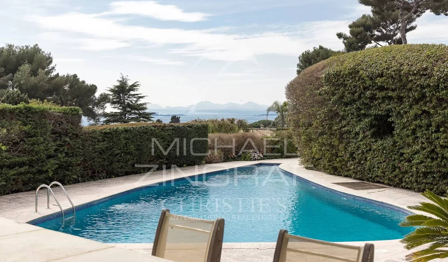 Villa avec piscine et terrasse Antibes