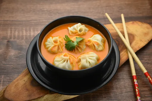 Nepalese Chicken Jhol Momos [6 Pieces]