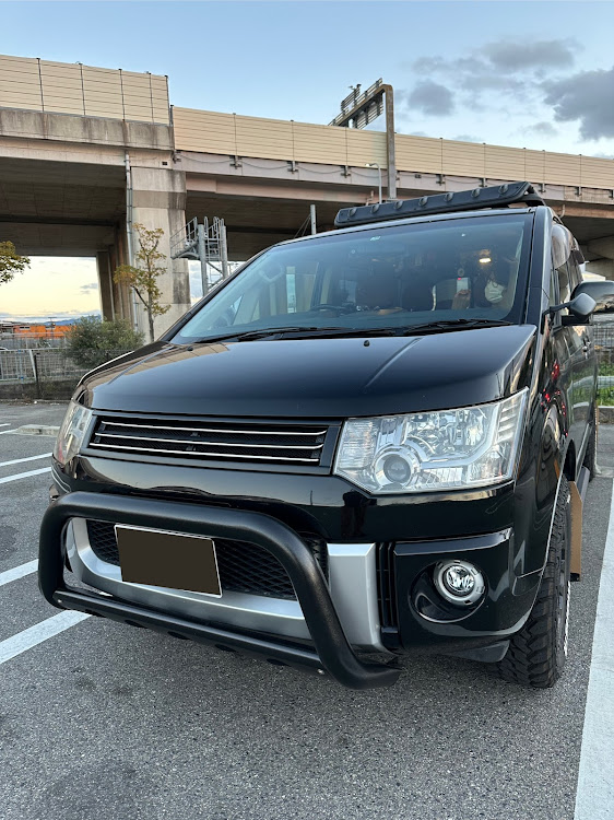 デリカD:5の輝オート・フロントグリル・デリカd5・フロントブラック化計画中に関するカスタム事例の投稿画像2枚目