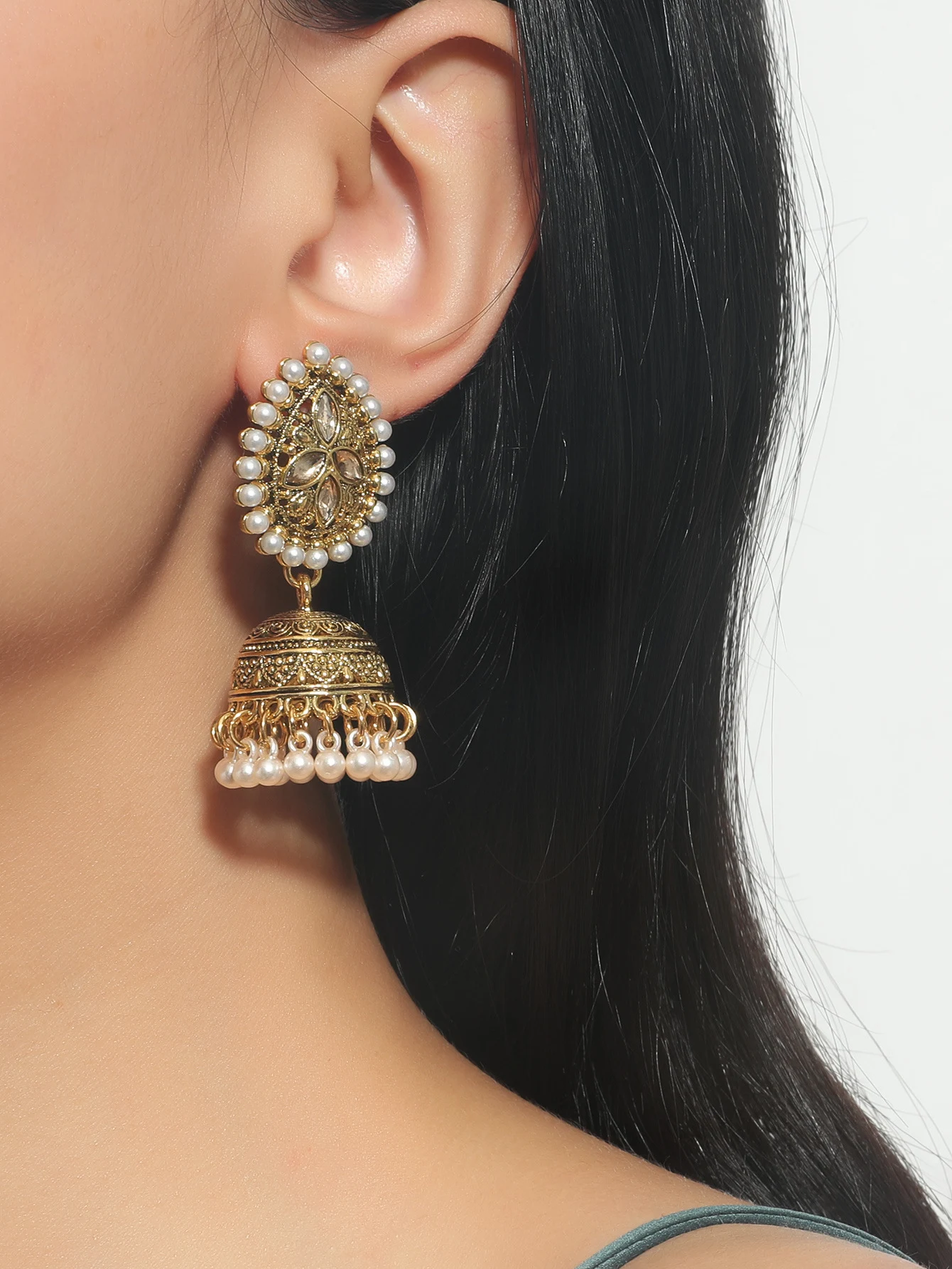 Title 19, Waterdruppel oorbellen met parel en strass stee...