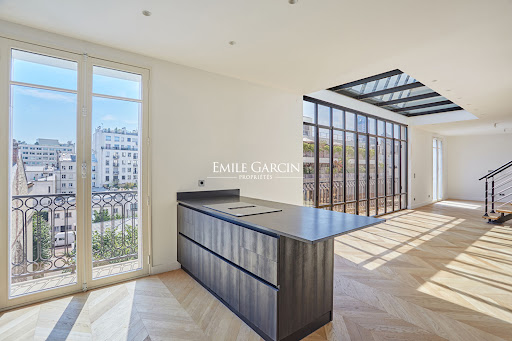Apartment 5