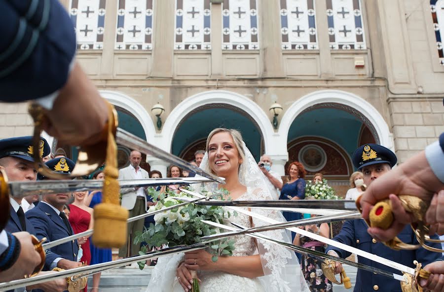 Wedding photographer Kostas Sinis (sinis). Photo of 10 December 2021