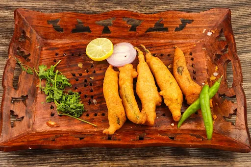 Mirchi Bajji [4 Pieces]