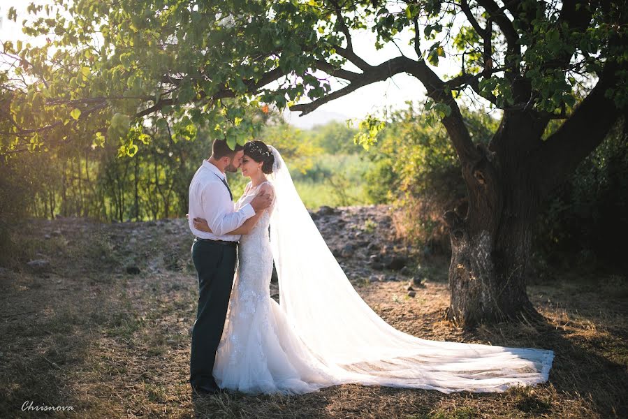 Fotografo di matrimoni Kristina Arutyunova (chrisnovaphoto). Foto del 15 gennaio 2017