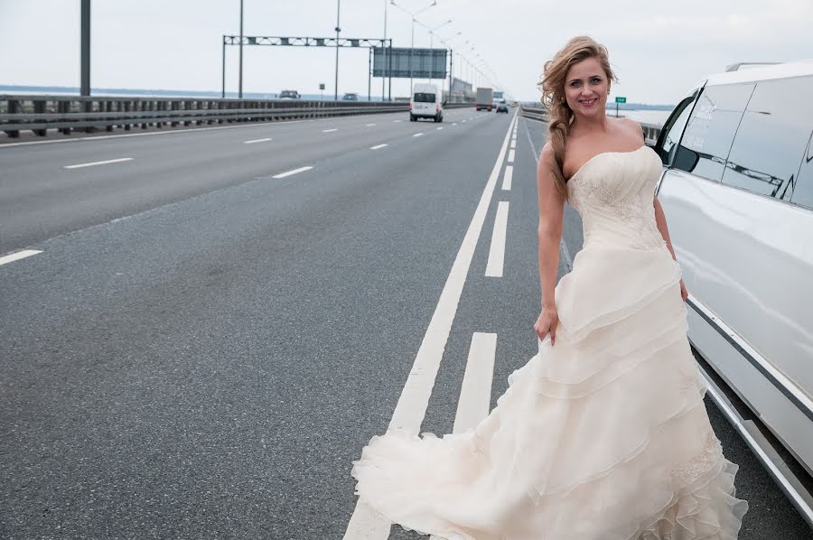 Fotógrafo de casamento Yuriy Arslangereev (peefoo). Foto de 24 de outubro 2016