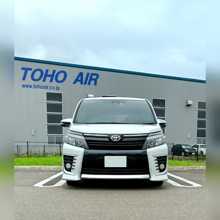 ヴォクシーのVOXY 80 前期・愛車撮影・車写活に関するカスタム事例の投稿画像1枚目