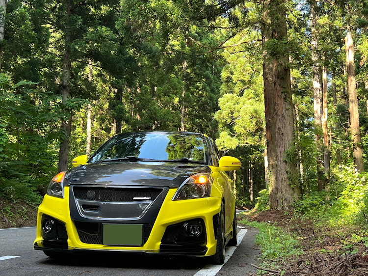 スイフトスポーツのzc32s・スイフトスポーツ・カメ活・ドライブ・フロントショットに関するカスタム事例の投稿画像4枚目