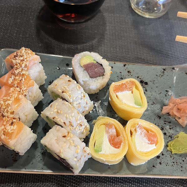 €12 sushi and drink combo sin gluten