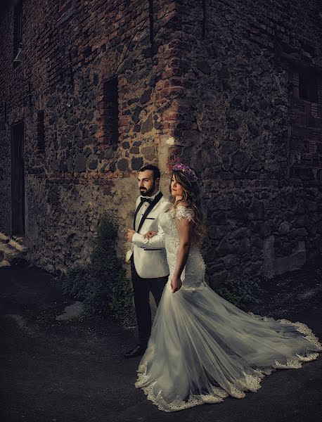 Wedding photographer Romeo Catalin (fotoromeocatalin). Photo of 9 March 2018