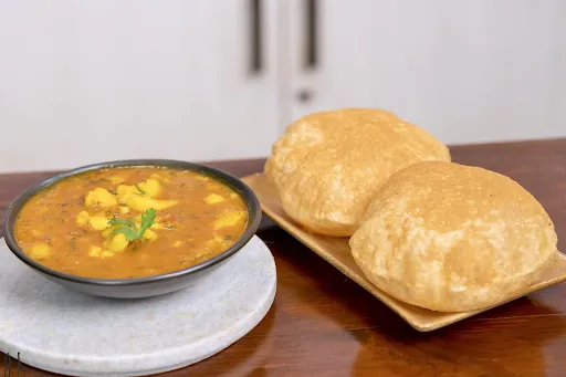 Aloo Poori [6 Poori]