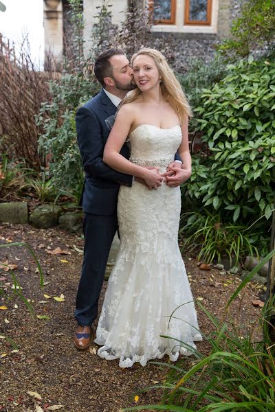 Fotógrafo de bodas Sam Gavins (samgavinsphoto). Foto del 2 de julio 2019