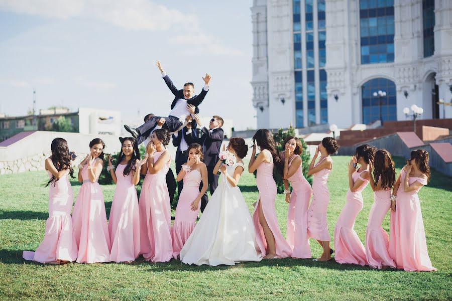 Fotógrafo de bodas Zhan Bulatov (janb). Foto del 13 de septiembre 2016