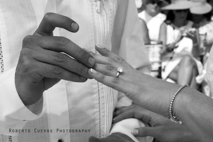 Wedding photographer Roberto Cuevas (roberto-cuevas). Photo of 20 July 2019