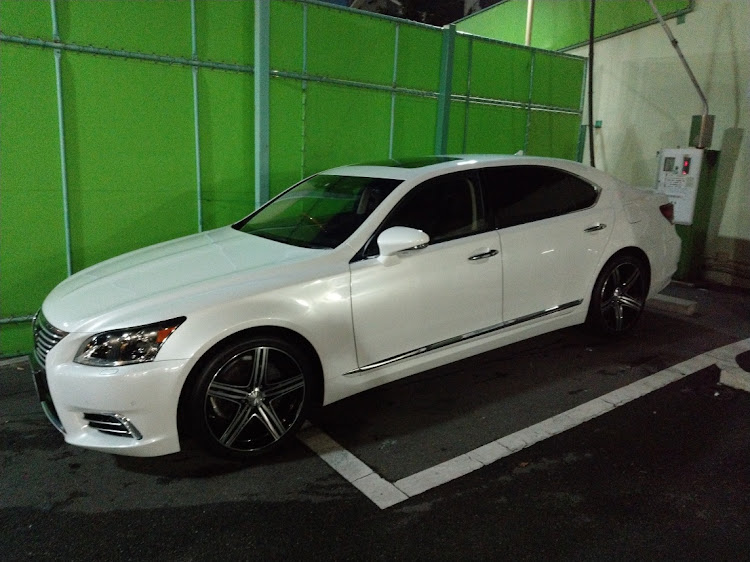 LSの洗車に関するカスタム事例の投稿画像2枚目