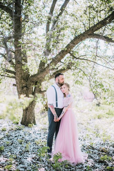 Fotografo di matrimoni Anna Kovaleva (kovaleva). Foto del 10 maggio 2016