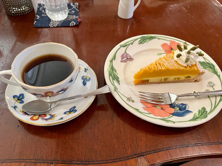 アルトラパンの草里のケーキは美味しい・毎年恒例胃カメラ検査・昼間から４時間1人飲み・白石聖さんと共に・明日は仕事頑張りますに関するカスタム事例の投稿画像4枚目