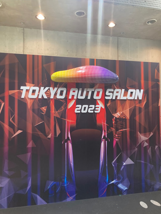 レガシィツーリングワゴンのツーリング仲間募集・キャンプ好きと繋がりたい・東京オートサロン2023・リアスポイラー有り派？無し派？・しんちゃんフランクに関するカスタム事例の投稿画像2枚目