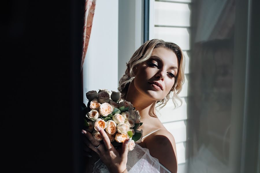 Wedding photographer Olya Yaroslavskaya (olgayaros86). Photo of 21 October 2019