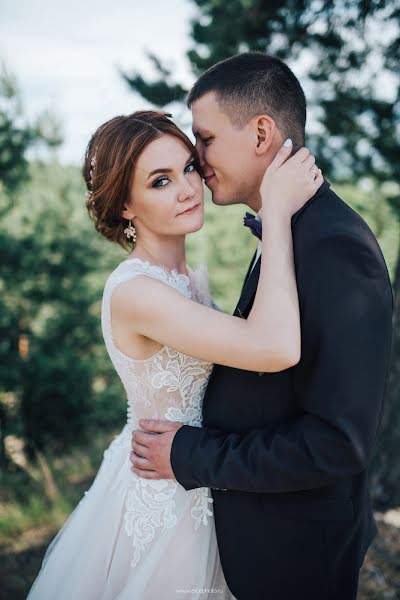 婚禮攝影師Alisa Polyakova（alicepolyakova）。2017 12月8日的照片