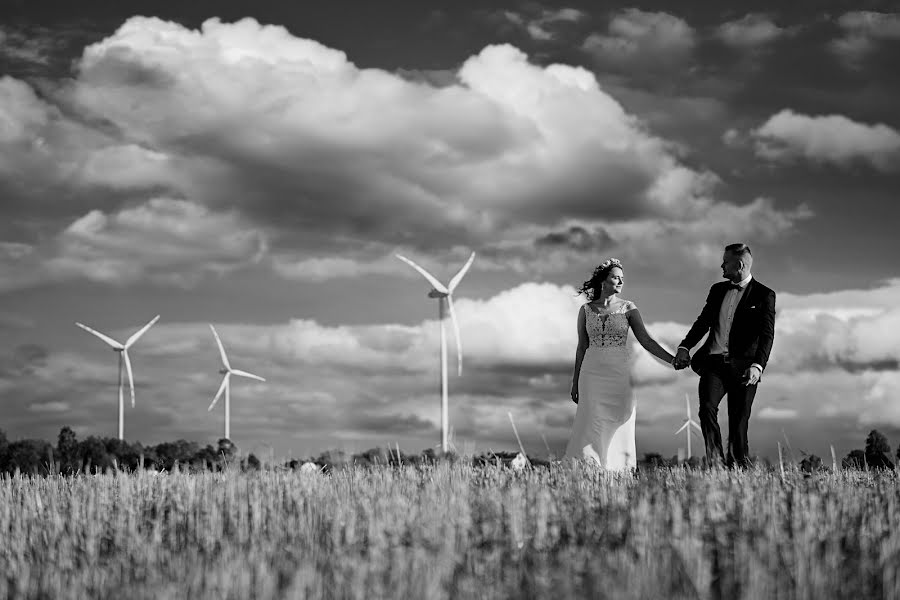 Wedding photographer Konrad Hudaś (konradhudas). Photo of 13 February 2020