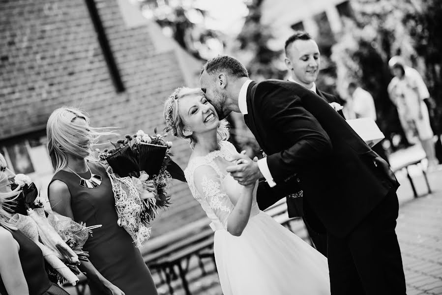 Fotógrafo de bodas Magdalena Czerkies (magdalenaczerki). Foto del 28 de abril 2017