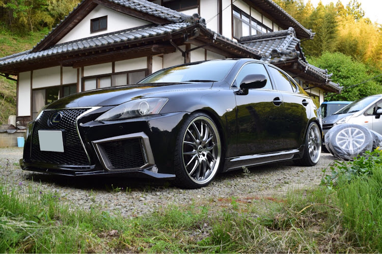 かなみんさんが投稿した福島・足交換・タイヤ交換・募集・レクサスに関するカスタム事例の投稿画像1枚目